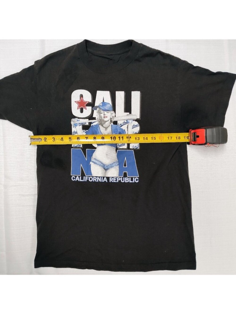 California Republic Los Angeles Dodgers Marilyn Monroe Graphic T-Shirt (Medium) - Picture 4 of 5